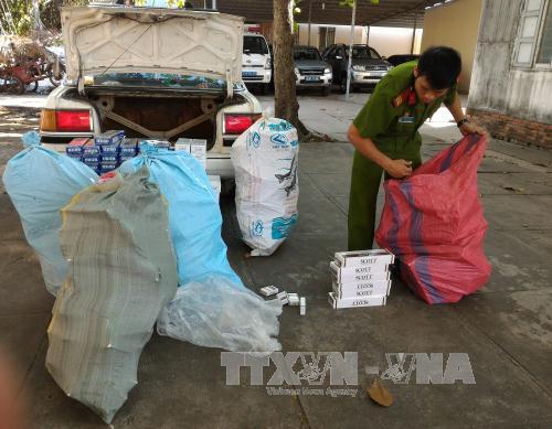 Tiền Giang bắt gần 4.300 bao thuốc lá lậu ảnh 1
